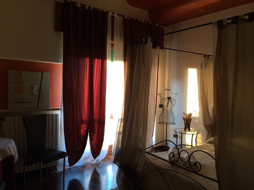 Bed and Breakfast La Boheme à Vérone Chambre photo